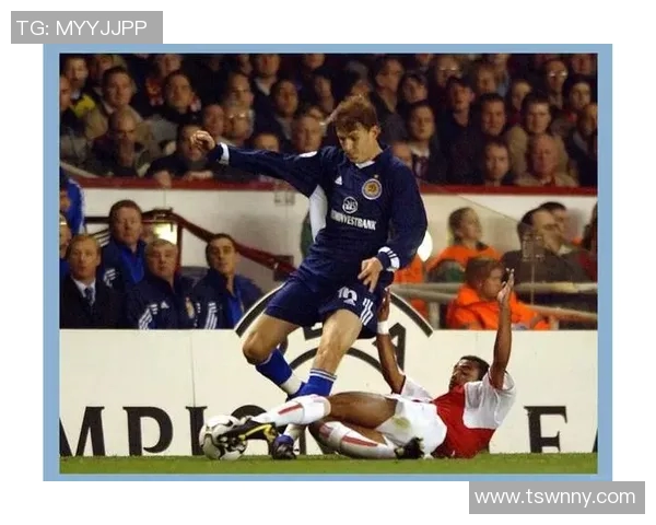 足球传奇璀璨星光 照亮桌面激情每一天